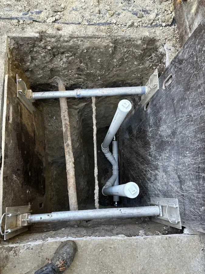 Experienced plumber completing Gas Line Repair work in Marathon
